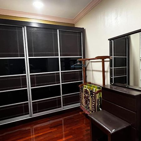 Chukai Yb Guest House 4 Bilik 5 Katil מראה חיצוני תמונה