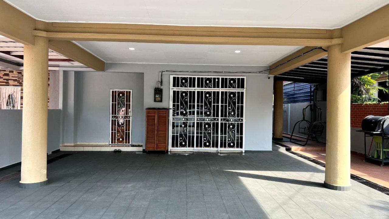 Chukai Yb Guest House 4 Bilik 5 Katil מראה חיצוני תמונה
