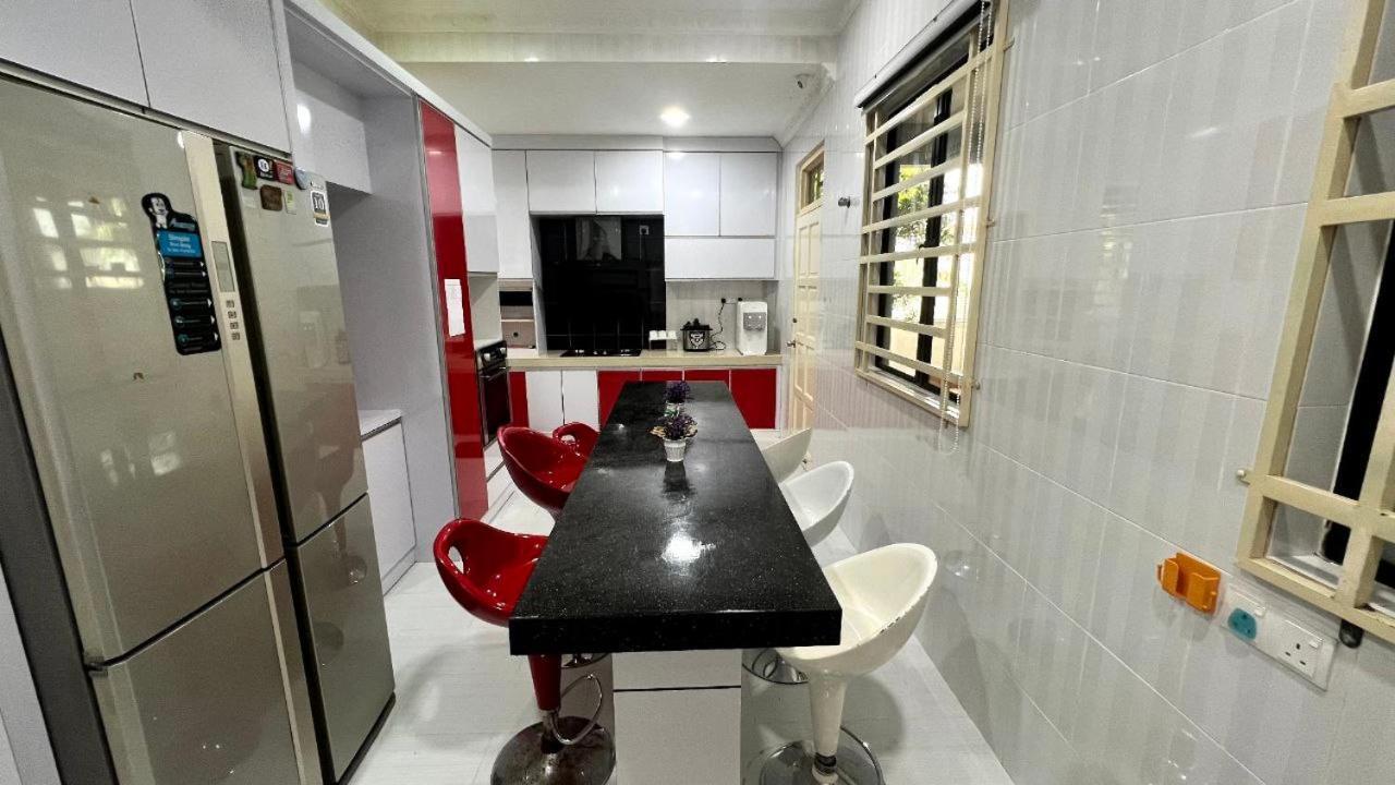 Chukai Yb Guest House 4 Bilik 5 Katil מראה חיצוני תמונה