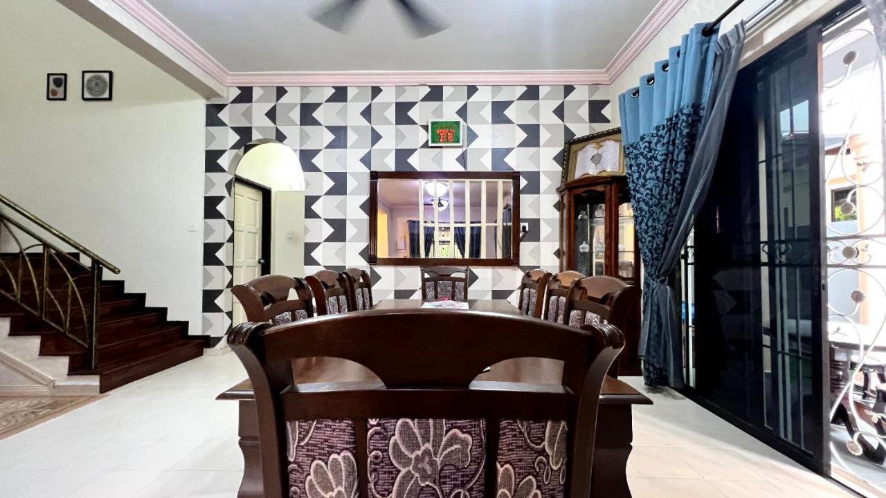 Chukai Yb Guest House 4 Bilik 5 Katil מראה חיצוני תמונה