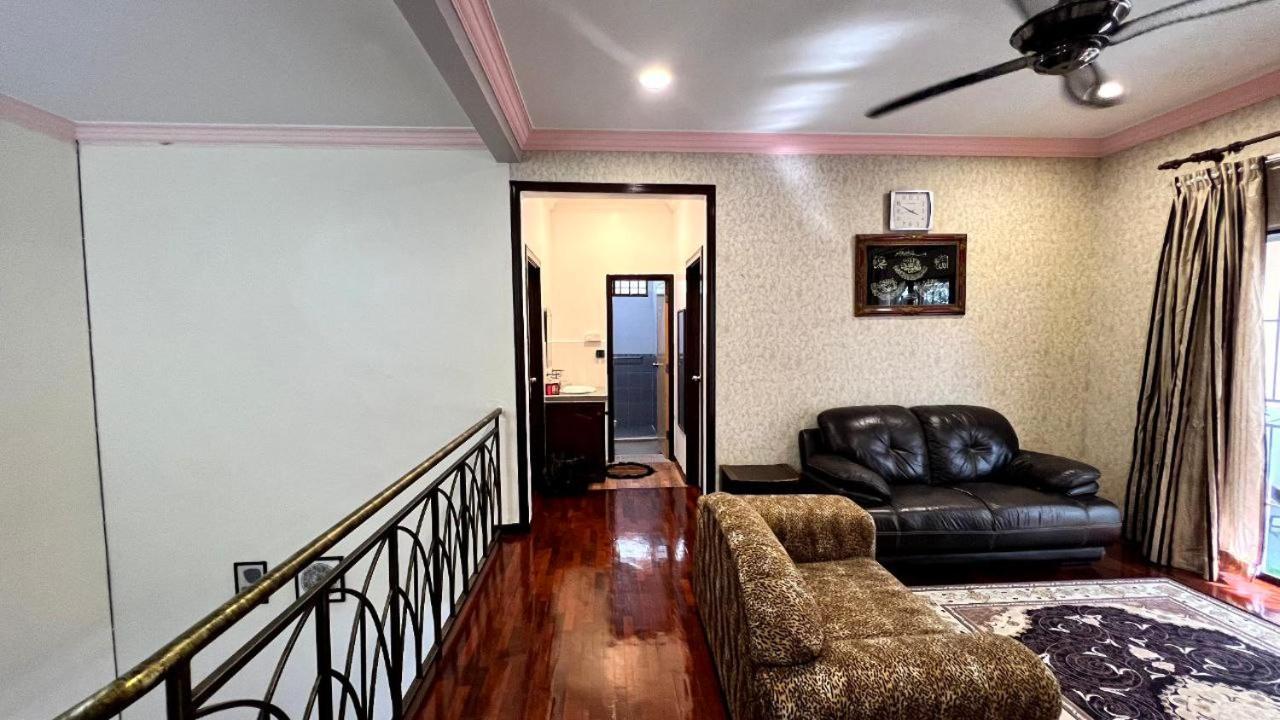 Chukai Yb Guest House 4 Bilik 5 Katil מראה חיצוני תמונה